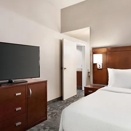 Courtyard By Marriott Tulsa Central Exterior foto