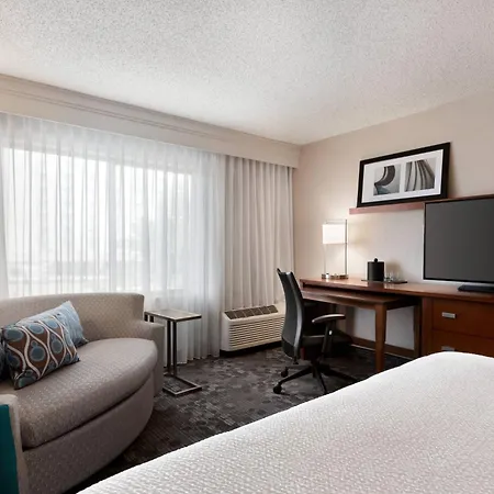 Courtyard By Marriott Tulsa Central Exterior foto